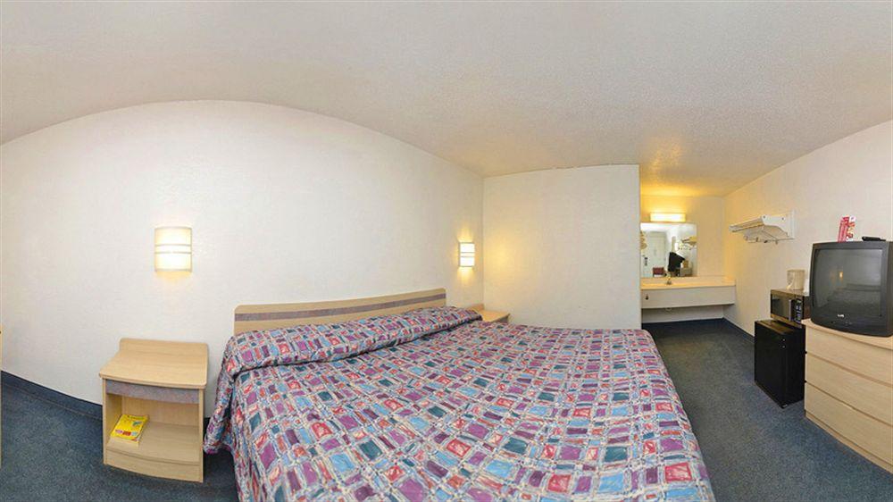 Mentor Home Inn And Suites Quarto foto